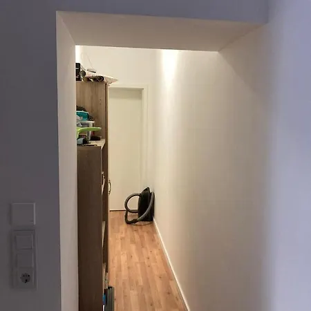 Schoene Unterkunft Im Herzen Von Nickenich Nickenich