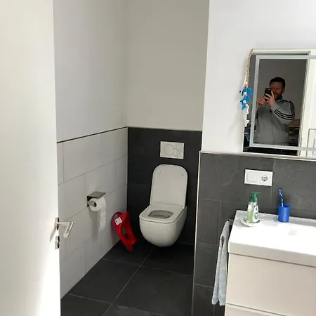 Schoene Unterkunft Im Herzen Von Nickenich *